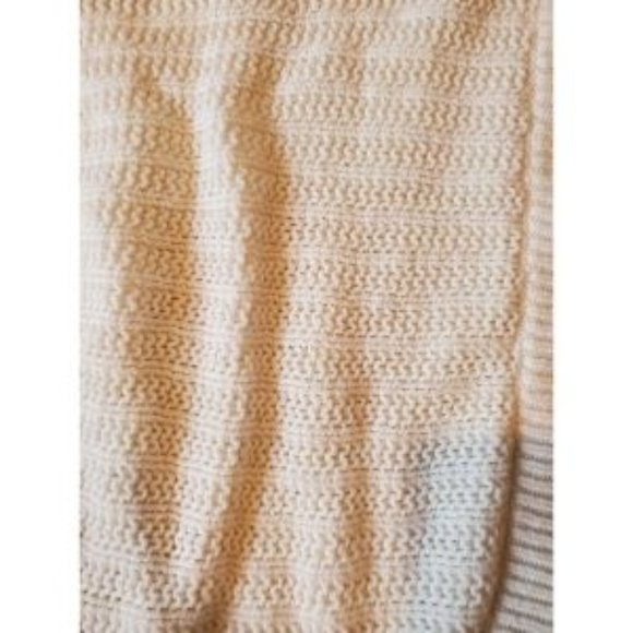 White Crop Cardigan - Picture 3 of 3